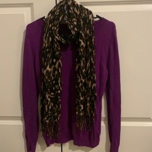 New York and company leopard scarf .